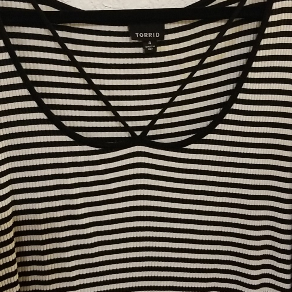 Torrid stripes - Picture 2 of 4